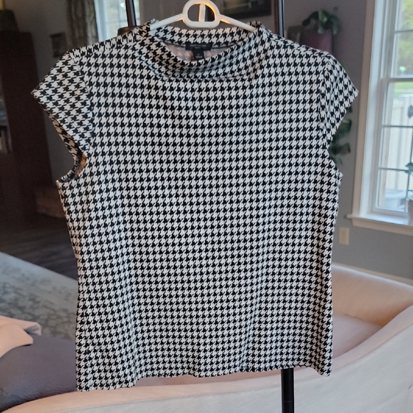 Ann Taylor Classic Black and White Houndstooth Blouse - Picture 1 of 6